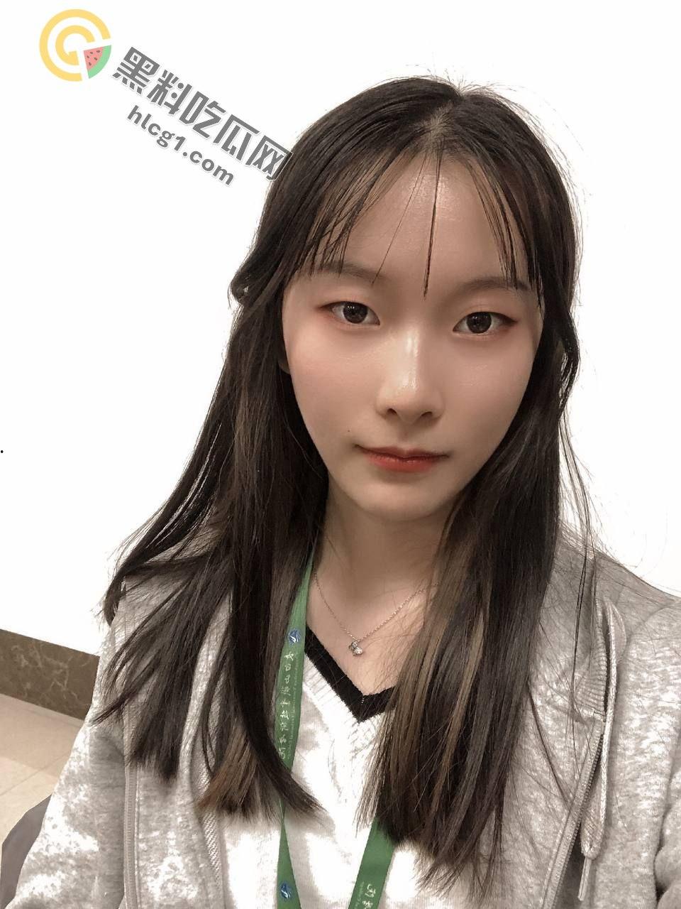 长白山旅游学院李蕾蕾的双重生活：乖巧学霸与床上荡妇的惊人对比！