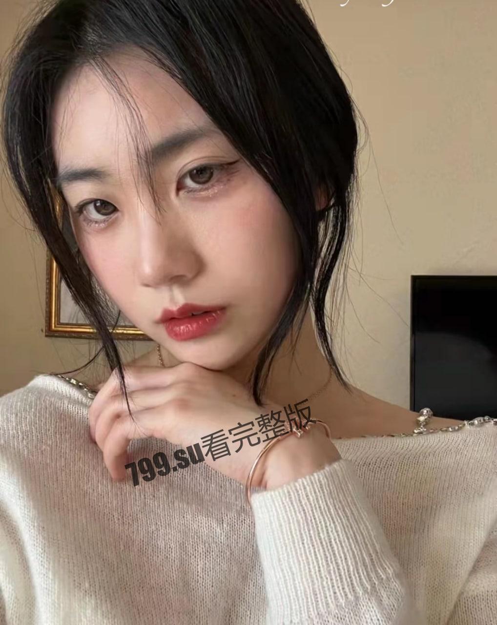 微博 小奶牛 babycow 露脸定制合集 扣逼自慰骚洞一览无余