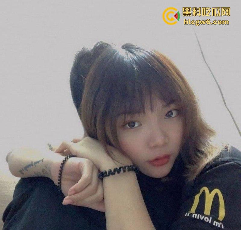 可爱单纯妹遭邻居诱骗开苞调教 淫荡程度日溢渐涨 四川反差学生【孟鹃语】便宜又好用 月付200即可随意操干