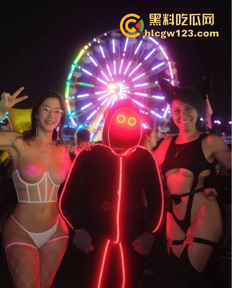 北美魅魔【Sophia刘】美国拉斯维加斯EDC电音节 穿露点战袍鼓励荡妇自由 与合租室友airbnb口交做爱视频流出!