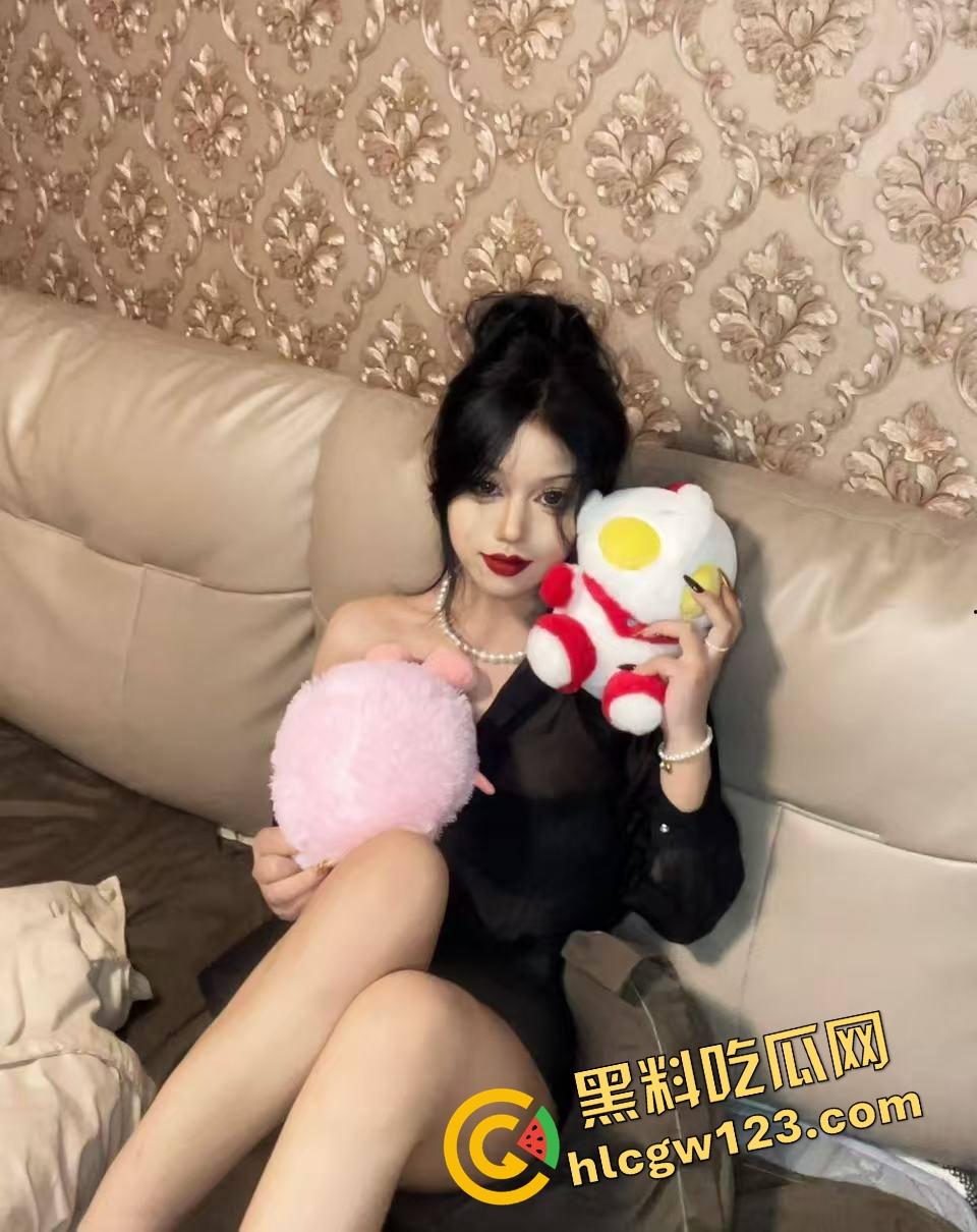 加州理工大学【孙恬】你的女神女友留学刚一周就嘴啃洋屌拍片发你,白人屌真大,她爽到说:我要当P站新女神!