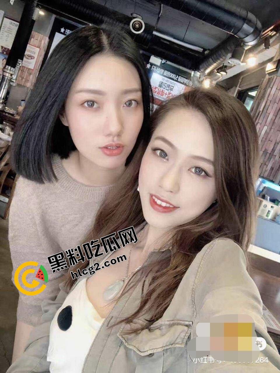 瓜友小红书上约的珠海极品女神 爱运动还参加过马拉松 没想到床上这么淫荡 深情舔屌的眼神太迷人了!