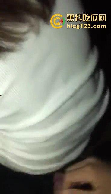 丰田大哥逆袭!苗条美女足交吞精全自动伺候,车震技术堪比会所金牌技师!