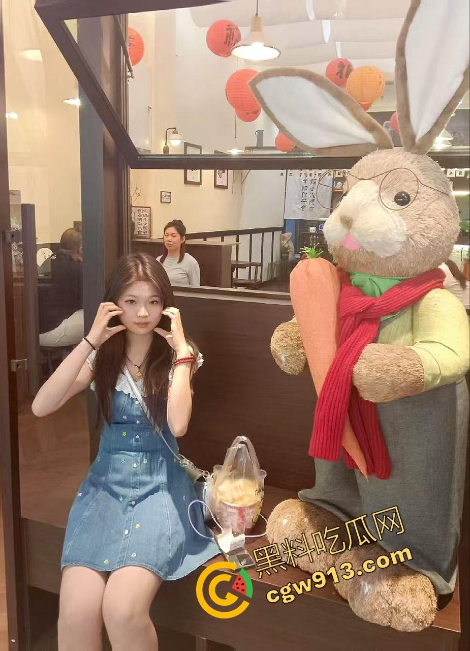 湖南师大校花级大四女生【李梦瑶】吻起来小心翼翼,床上却变身鸡巴爱好者,口活堪称神技!