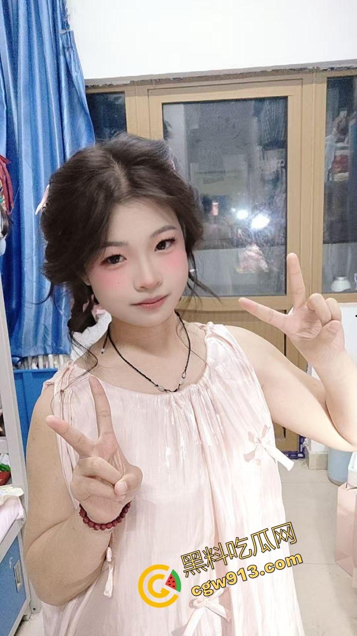 湖南师大校花级大四女生【李梦瑶】吻起来小心翼翼,床上却变身鸡巴爱好者,口活堪称神技!