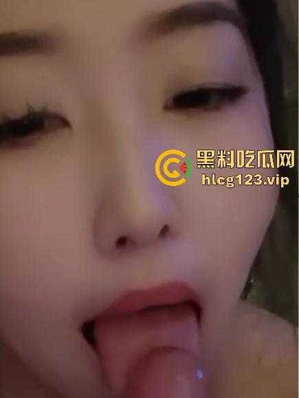 重庆幼师『杨玉环』反差婊浴室骚片流出!极品身材前凸后翘,口交嫩穴画面火辣撩人!