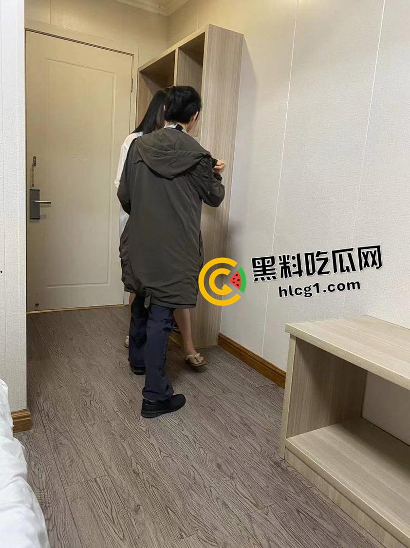 宁波女子轻生现场 老公沉迷女主播准备离婚 怀孕四个月寻死 现场视频 流出 有救生垫也摔不轻