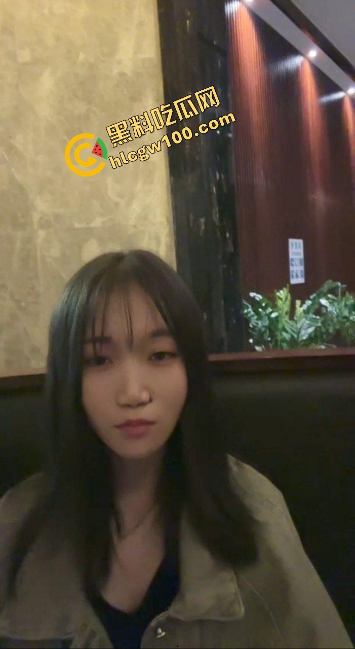 长沙芙蓉区专业做鸡反差骚婊『曹欣安』自拍抠逼全裸洗澡 约炮顾客操逼性爱遭外泄!独家曝光流出!