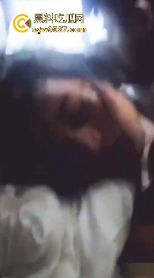 瓦邦勐波县醉酒妹子遭男友下药喊好友迷奸,6人轮番实施强奸,把自己的女友下药送给兄弟狂操,绿帽奴?