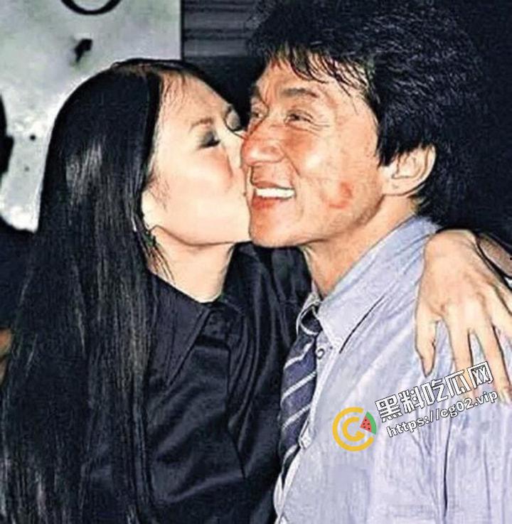 章子怡汪峰 宣布离婚 回顾下章子怡经典事件 沙滩裸晒被老外男友不停抠逼 和 影视激情床戏合集