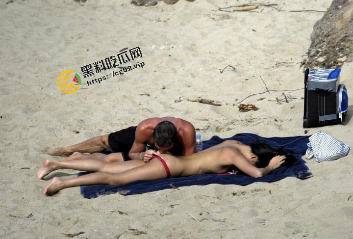 章子怡汪峰 宣布离婚 回顾下章子怡经典事件 沙滩裸晒被老外男友不停抠逼 和 影视激情床戏合集