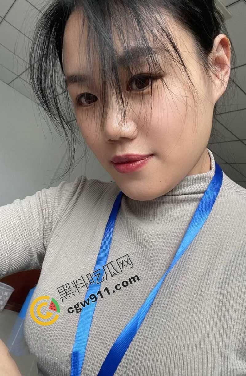 太原公务员人妻【赵婷婷】网络风骚反被威胁，肥臀骚穴被爆操的视频曝光，老公蒙在鼓里濒临崩溃