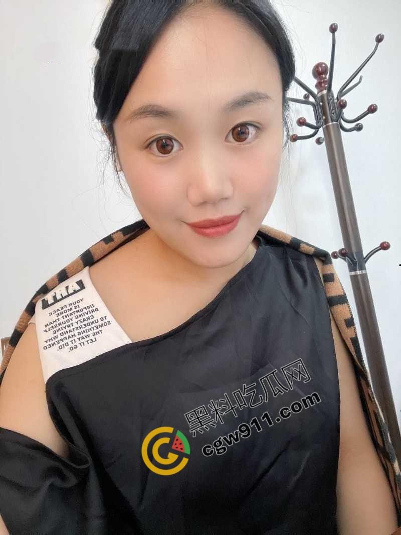 太原公务员人妻【赵婷婷】网络风骚反被威胁,肥臀骚穴被爆操的视频曝光,老公蒙在鼓里濒临崩溃