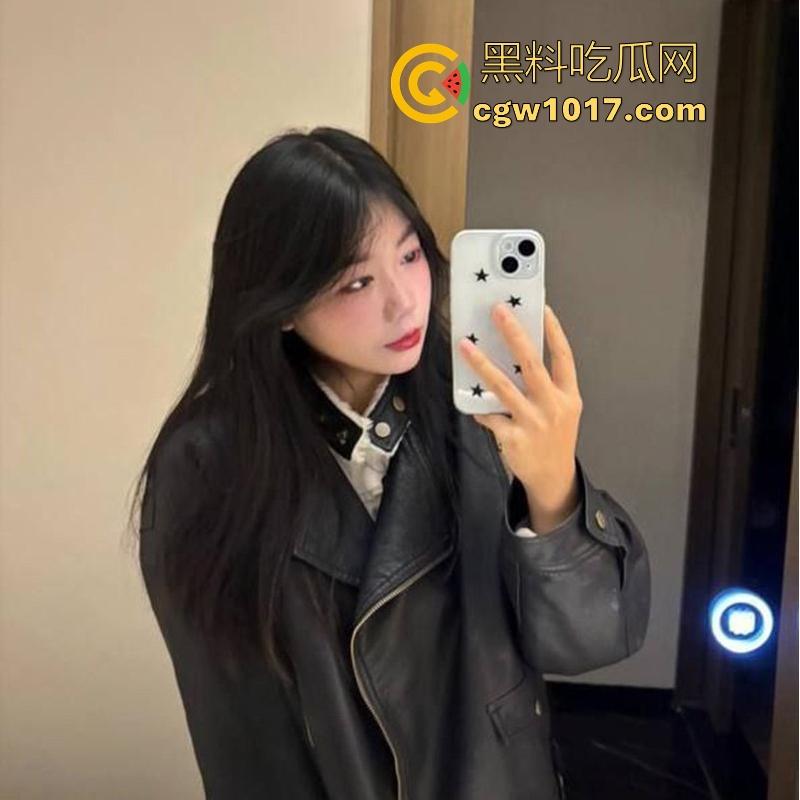 湖北师范大学萝莉学妹【温琬玲】反差跪床深喉口爆,狗链牵引翘臀后入爆操,与男友性爱视频曝光泄露!