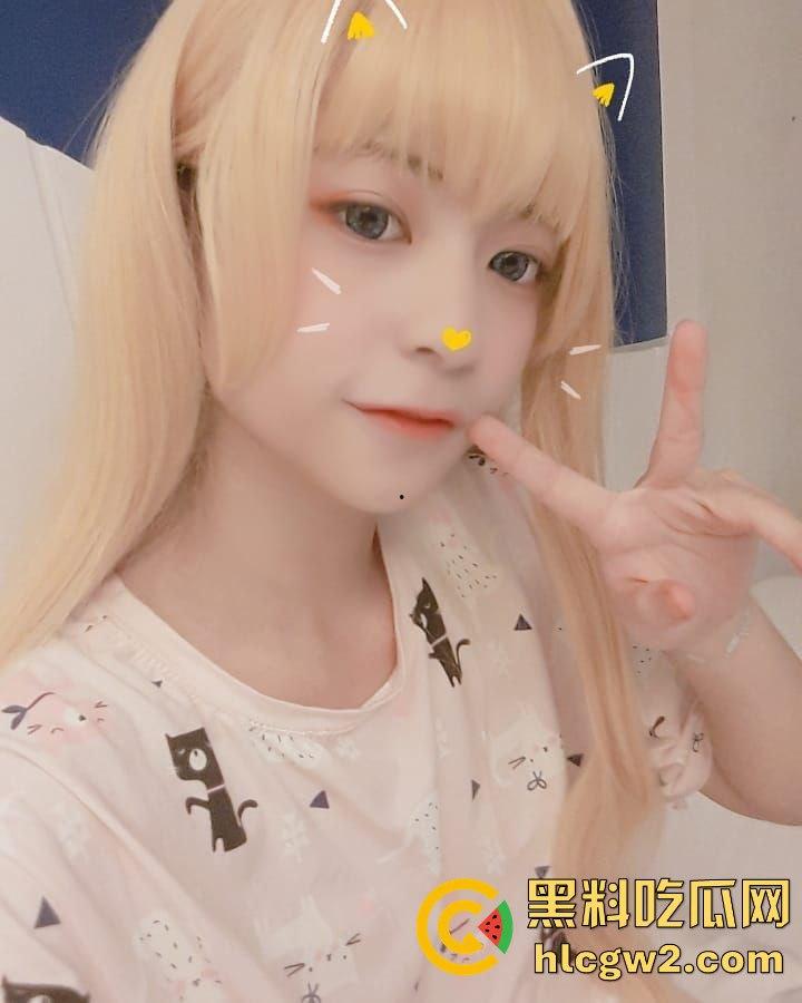 清纯嫩模【小黑喵】惨遭前男友曝光!性爱影片流出,反差太大看得人欲火焚身!