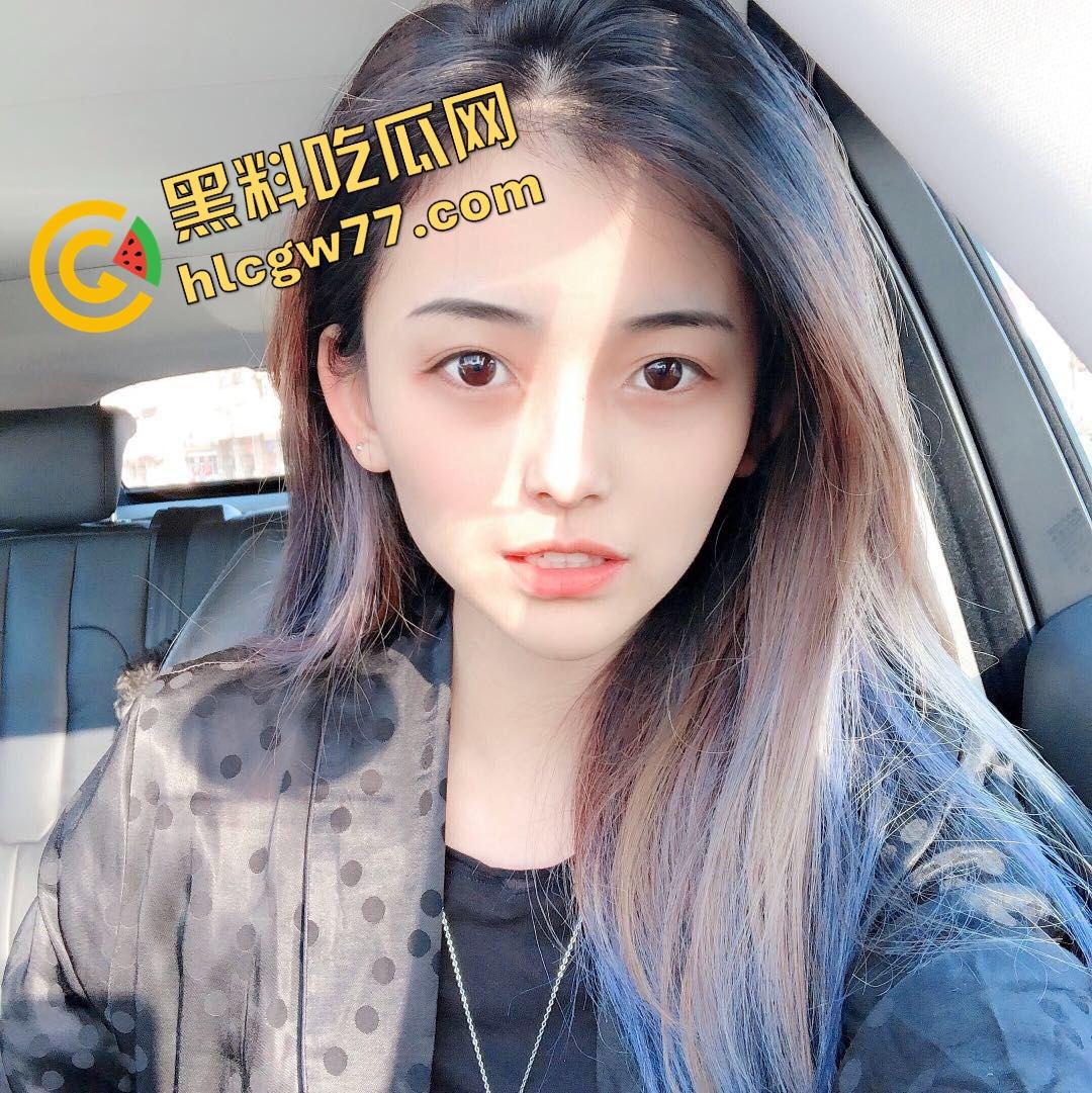 这学姐『沈芹』太TM骚,白天喝拿铁晚上扒着被人操得一滩水,奶头硬得像螺丝钉,后庭都主动送上来!