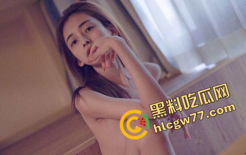 这学姐『沈芹』太TM骚,白天喝拿铁晚上扒着被人操得一滩水,奶头硬得像螺丝钉,后庭都主动送上来!