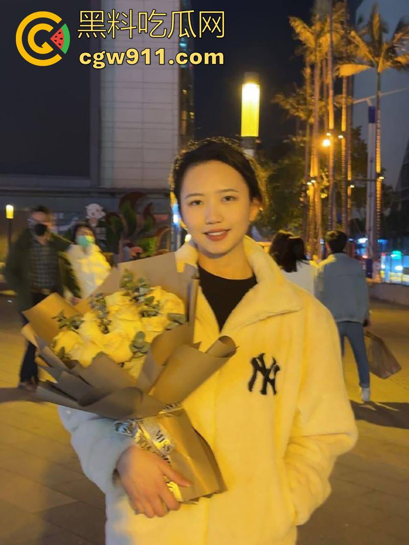 朋友的骚女友【闻玉静】,表面长腿女神,私下性奴母狗,偷偷在朋友手机里,发现骚逼的私拍,这绝对能威胁她一次吧!