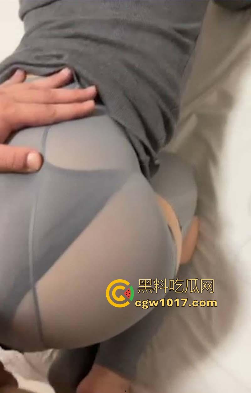 强行猛操骚逼房东姐姐,满满的精液全部射进房东的阴道里了,这次的强奸是最畅快淋漓的一次!