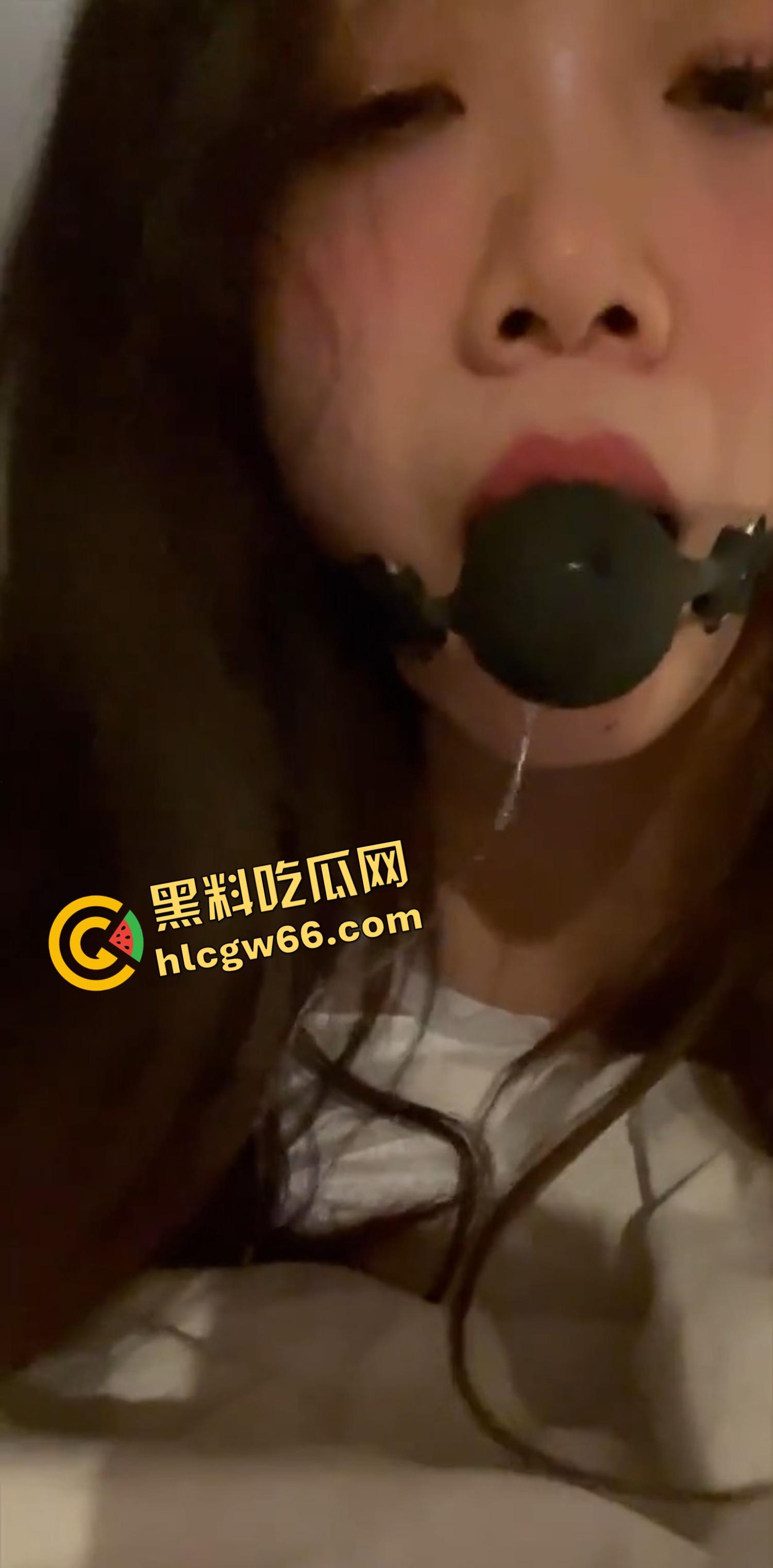 成都嫂子『赵美敏』变态偷情曝光,温柔少妇被小叔子操成母狗,内射菊花口交玩SM,骚逼爱虐喊刺激!