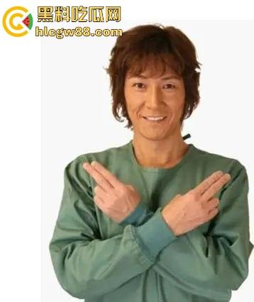 武汉小伙靠黄金手指拿下富婆姐姐,少妇被抠到表情爽得浪叫求饶一看就到点了，这才是真正的手艺人！