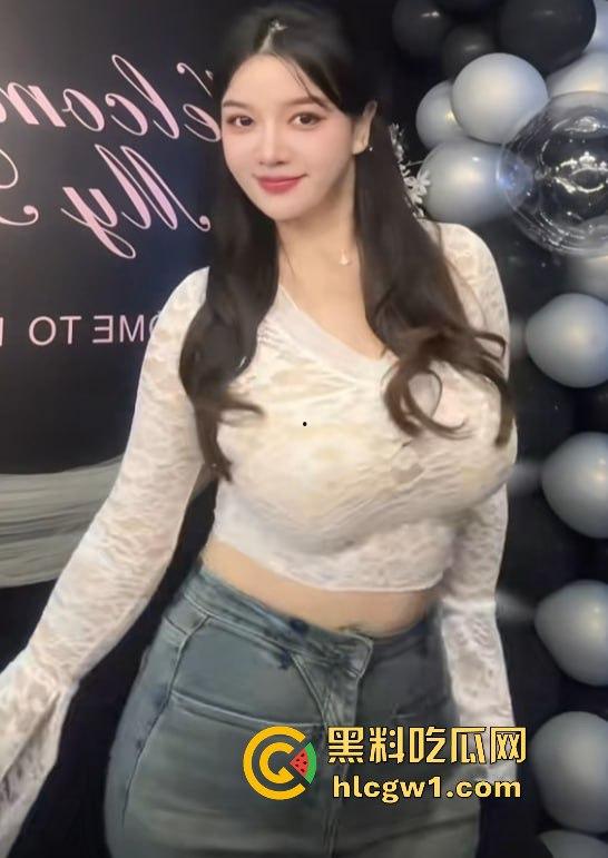 抖音三十万粉丝街拍网红【鹤本】与百万网红闺蜜【大漂亮】互爆猛料!爆出12分钟波涛汹涌裸聊视频!