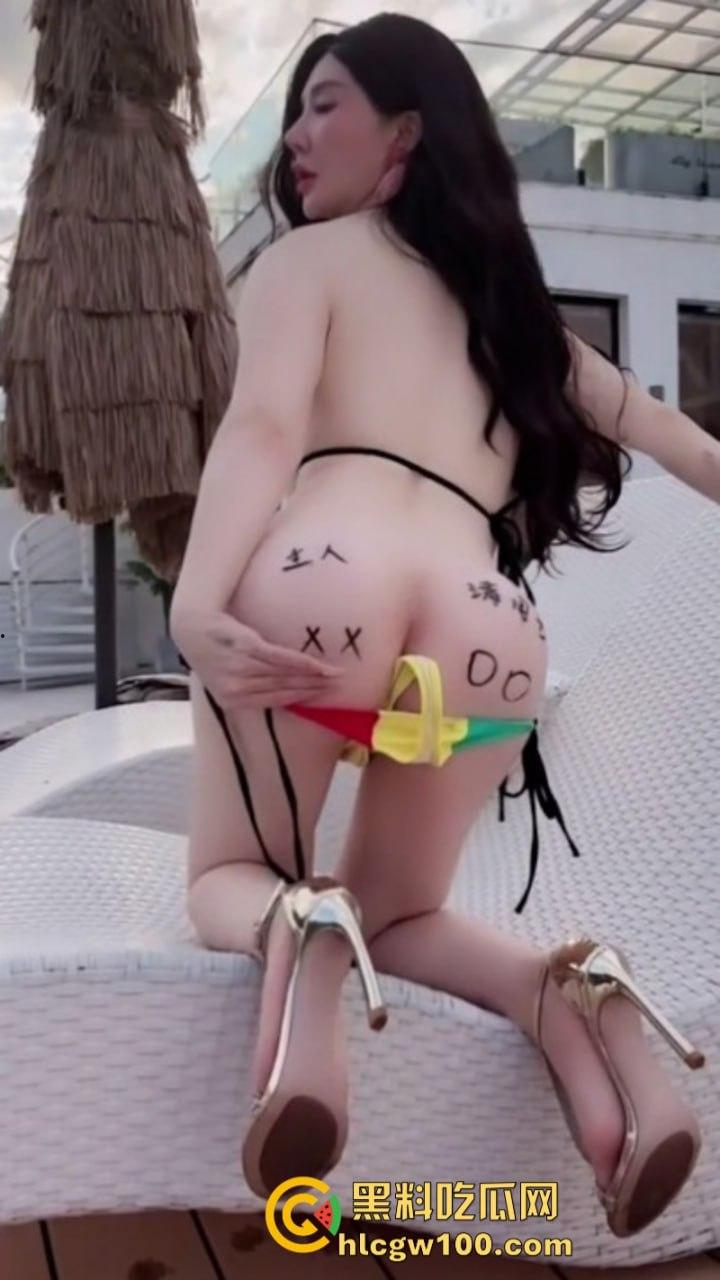 秀人网【潘娇娇】最新泳池比基尼流出!淫语诱惑模拟乳交,漏逼露点一览无余,这骚鸡是真的骚啊!