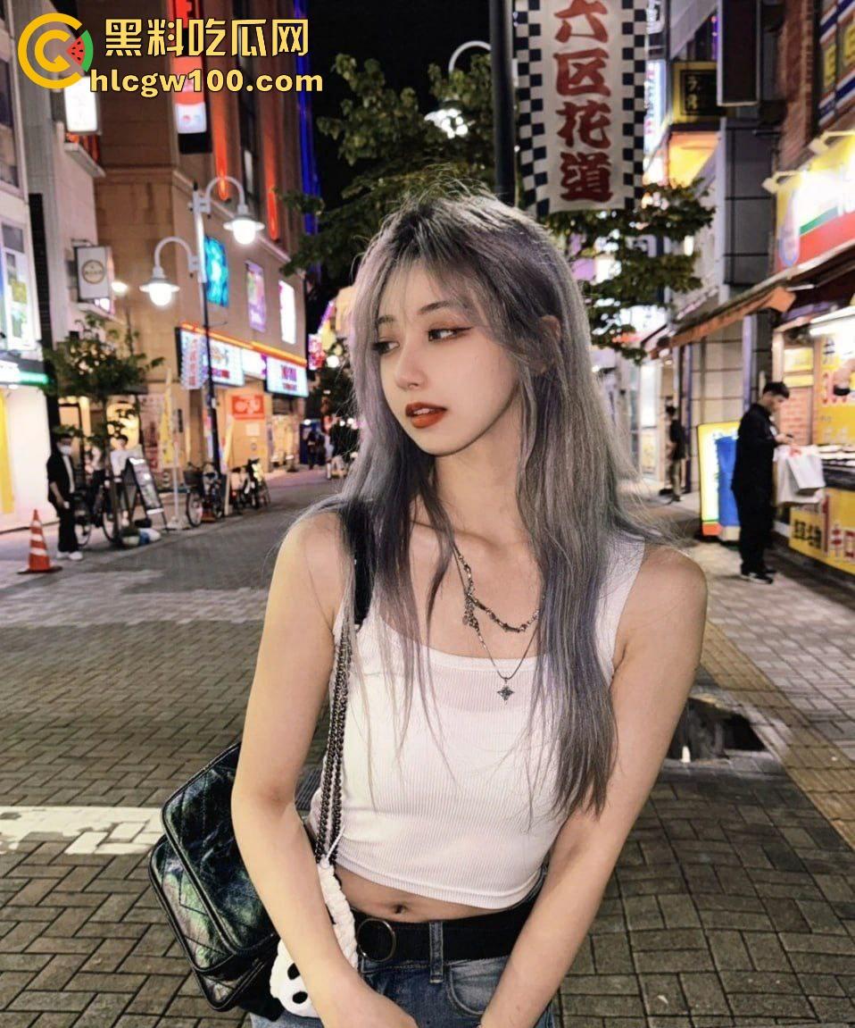 西安极品女神『刘嘉欣』现役Kpop女团成员,下海伴游5天3W,巨乳粉穴让人忍不住射爆,被金主操到腿软!