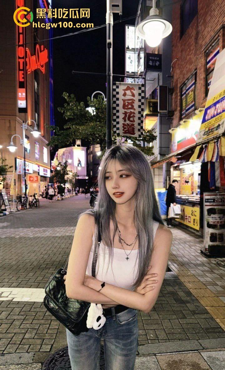 西安极品女神『刘嘉欣』现役Kpop女团成员,下海伴游5天3W,巨乳粉穴让人忍不住射爆,被金主操到腿软!