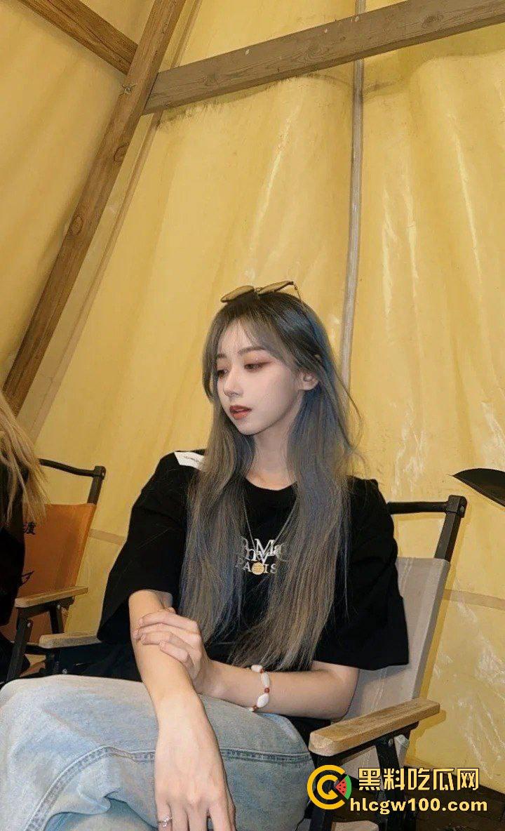 西安极品女神『刘嘉欣』现役Kpop女团成员,下海伴游5天3W,巨乳粉穴让人忍不住射爆,被金主操到腿软!