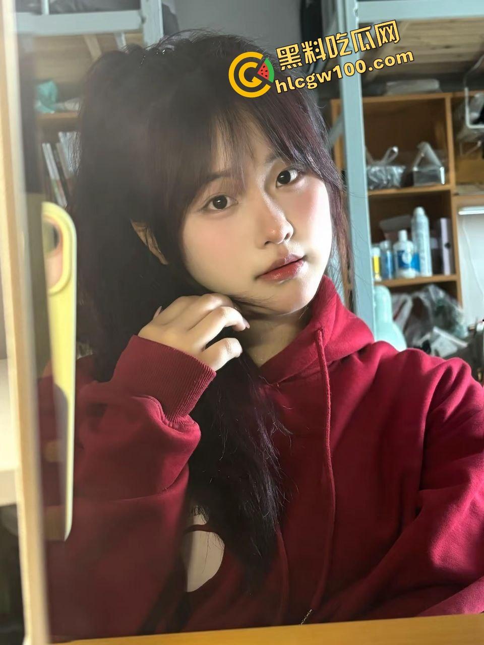 石家庄邮电职业极品微胖反差骚婊【肖绘彤】发骚露奶私拍泄密,大哥SM肛塞后怼肥臀!独家曝光流出!