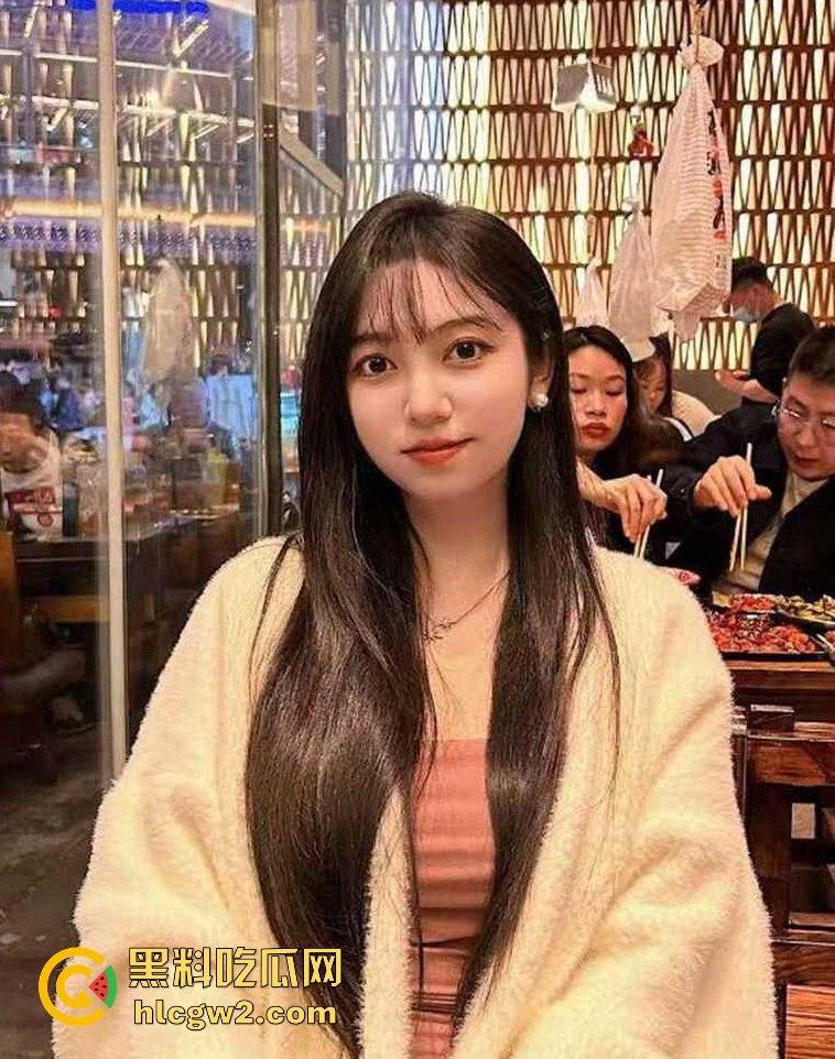 郑州艺术职业大学大长腿模特【宦嘉】酒店遭摄影师潜规则 口爆全程无毛白虎没操到 摄影师哭崩在厕所!