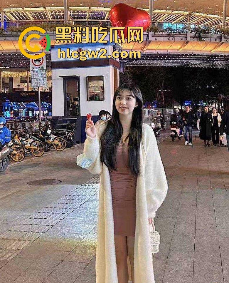 郑州艺术职业大学大长腿模特【宦嘉】酒店遭摄影师潜规则 口爆全程无毛白虎没操到 摄影师哭崩在厕所!