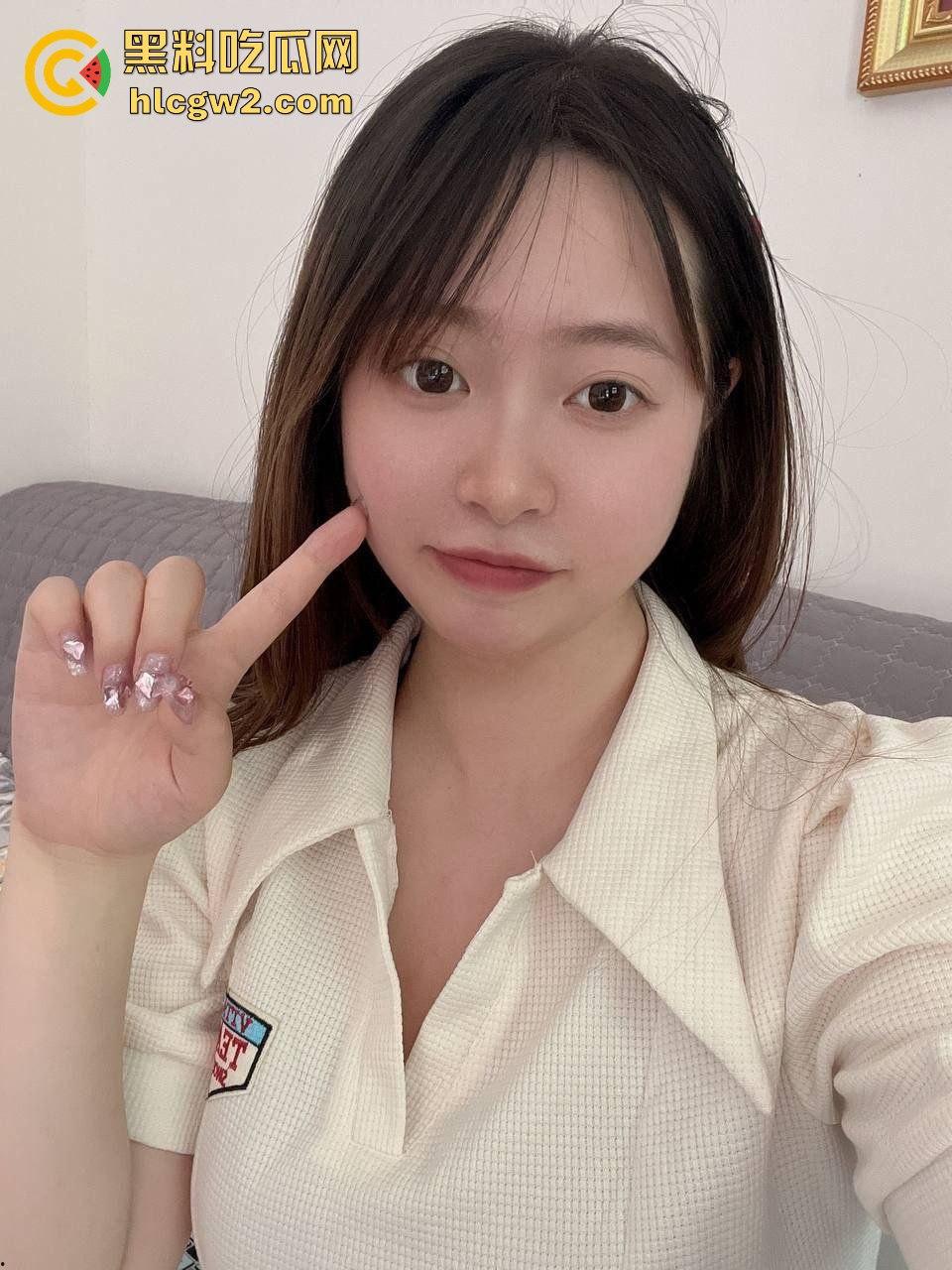 约炮南宁师院极品【江晓莹】 颜值高身材好,口活顶得堪比飞机杯,吃鸡技术爽翻天!独家真实爆料!