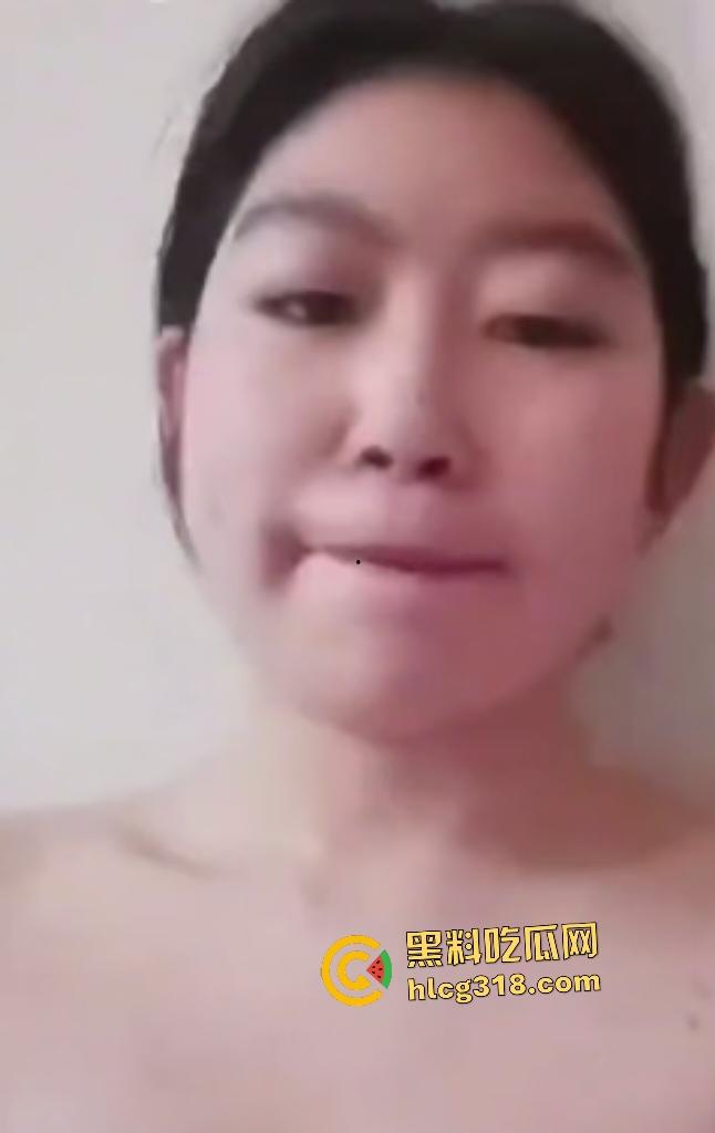 陕西曹小姐欠钱不还,债主直接让其视频裸贷偿还,一场八块钱太廉价!指甲这么长还自慰,逼不痛吗?