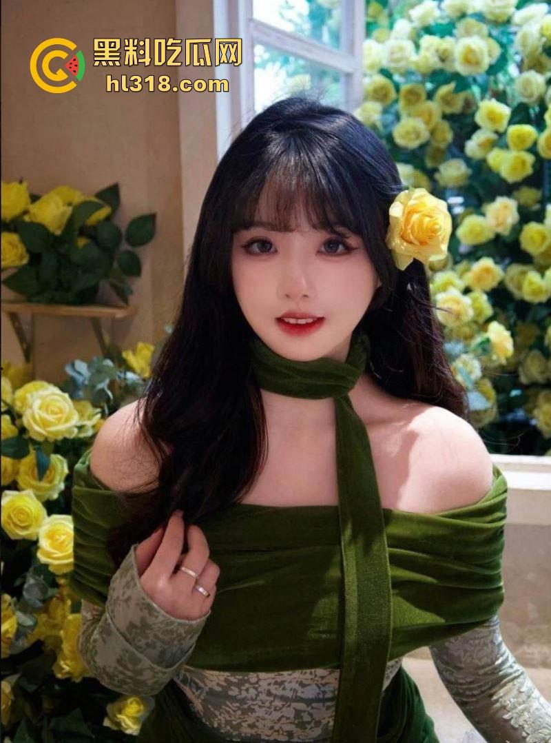 山东艺术学院油画系系花【乔若雨】清纯女神与纹身黄毛约炮,无套后入猛操,呻吟声充满整个房间!