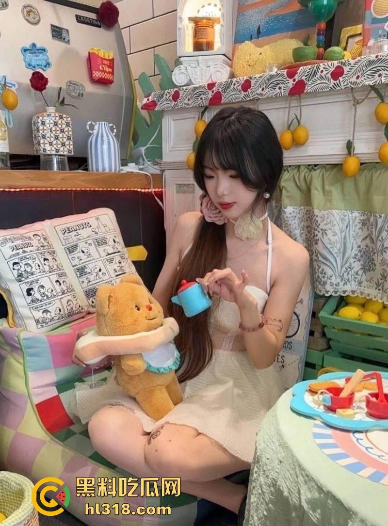 山东艺术学院油画系系花【乔若雨】清纯女神与纹身黄毛约炮,无套后入猛操,呻吟声充满整个房间!