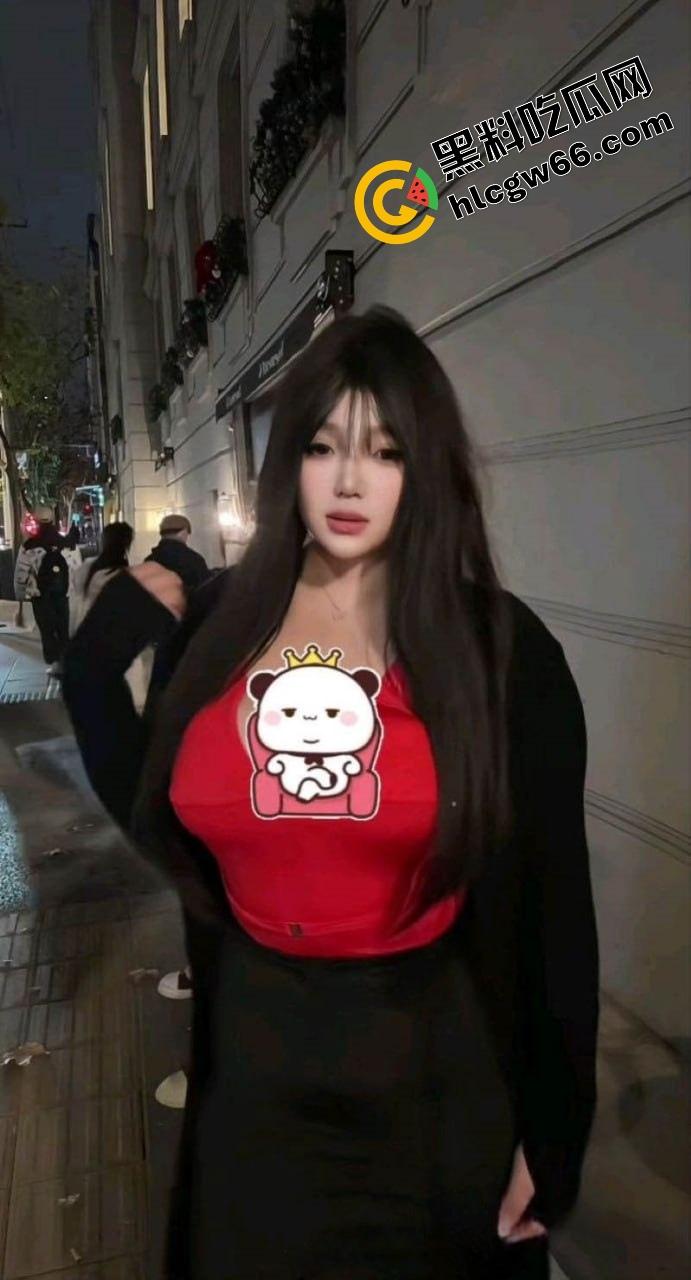 快手骚货【辣条Babbie】巨乳肥鲍全裸抓奶自慰流出。像头母猪一样挑逗金主,肉多穴紧操起来嘎嘎香!