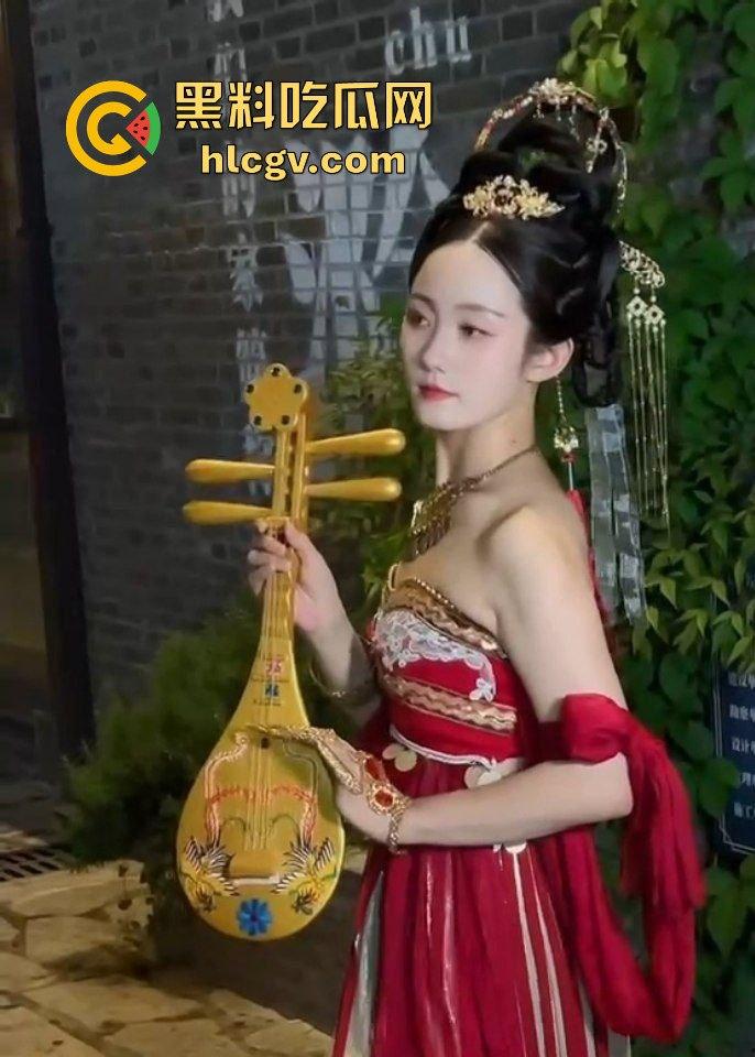 剧本杀邂逅极品汉服爱好者【李宜贞】!酒店调教骚到飞起,各种羞辱竟然越玩越爽!