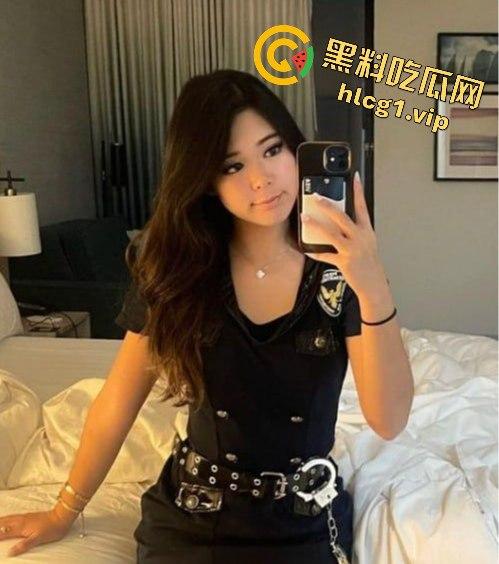 美籍华人网红女歌手「Extra」中文名张雪私拍流出！反差婊深喉口交！还用筷子夹鸡巴吃！