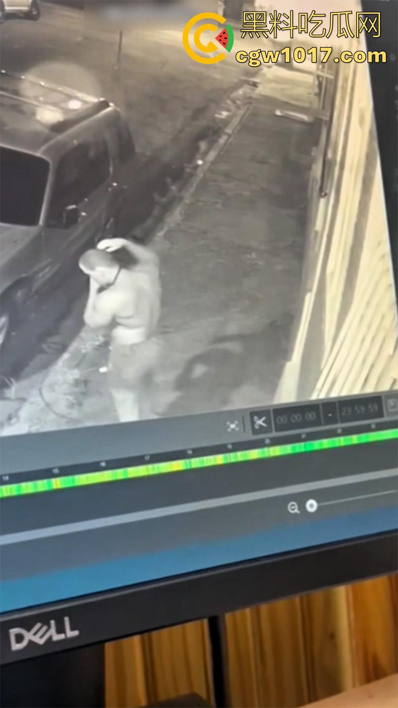 躺着把自己吊死了?男子嗑药后精神失常,跑到街边扯下电线,本以为是偷电线的,结果竟是上吊自杀!