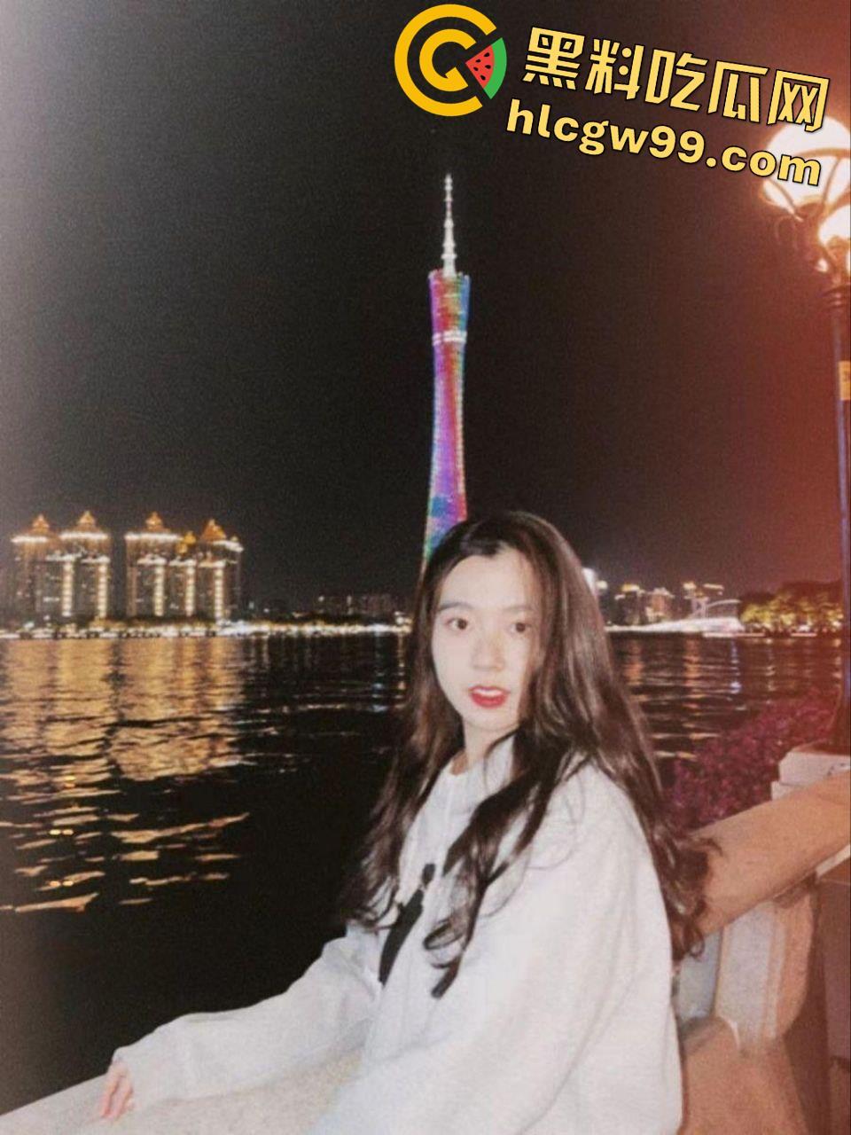 重庆OL反差露脸女职员【张秋月】被主人各种调教视图泄密,婚纱捆绑口塞踩头当狗玩