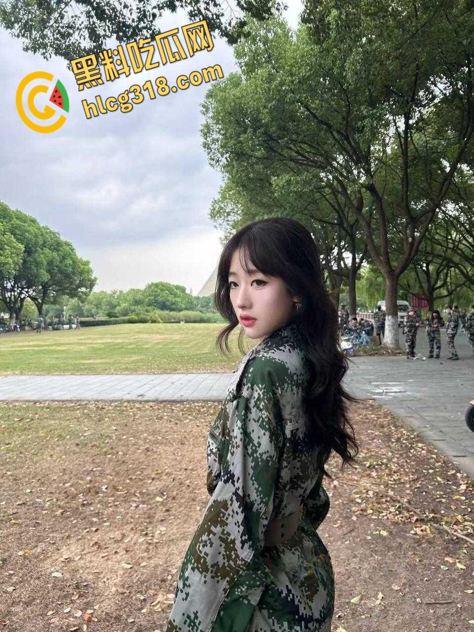 华中农业大学校花【贺晓菲】,骑在学长身上前后全自动,无套内射白浆伴随精液喷涌而出!