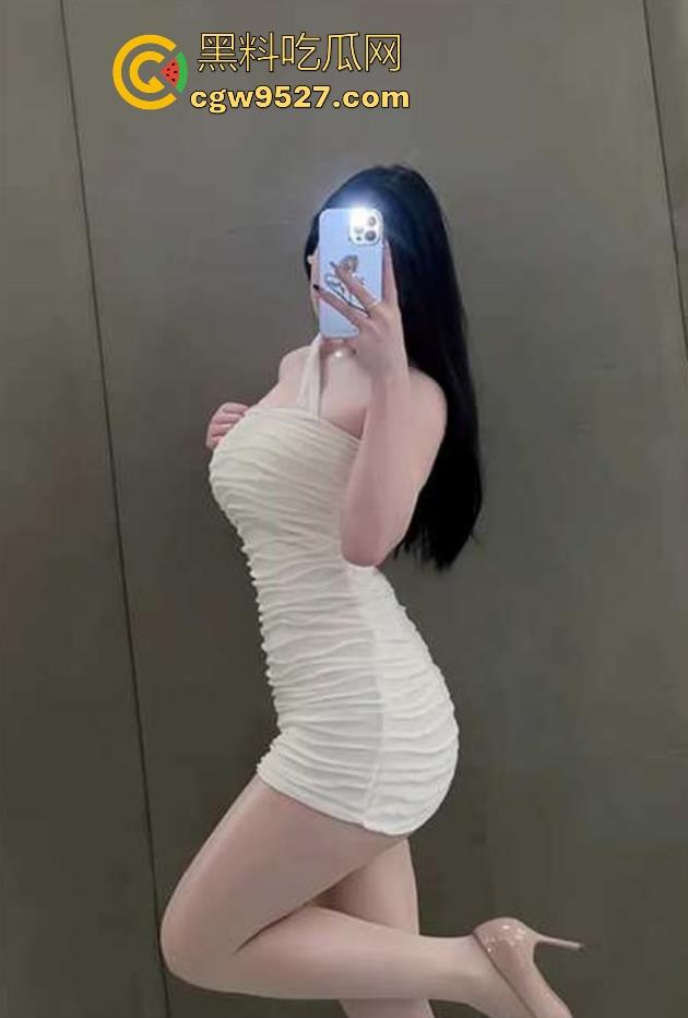 海角乱伦,淫乱母子无套偷情,操到高潮时忽然插入菊花,成功拿下她的处女骚肛,玩的也太淫荡了!