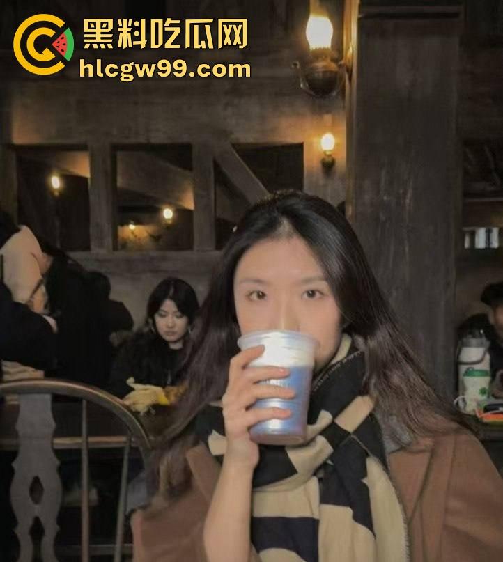 石家庄邮电职业技术学院讲师【张晓】反差炸裂,探探上发骚钓男人,讲台上斯文,软件上骚得停不下来!