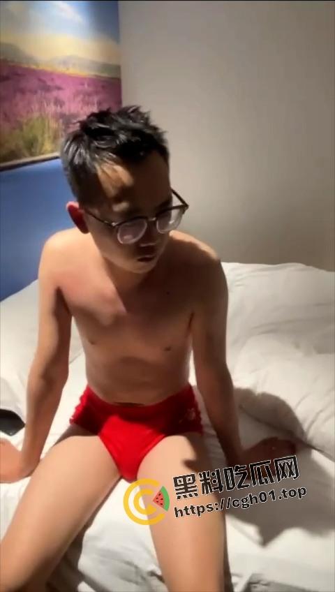 山东普斯轻奢酒店红内裤男用女友电话订酒店 捉奸最新流出高清完整版 堪称导演剪辑版 这也太抽象了
