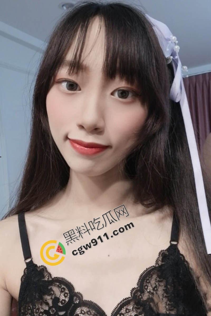 泰国淫荡眼镜娘【Hosh】私拍视频流出,全球轰动!曲线完美,打桩后入挑逗你的感官极限