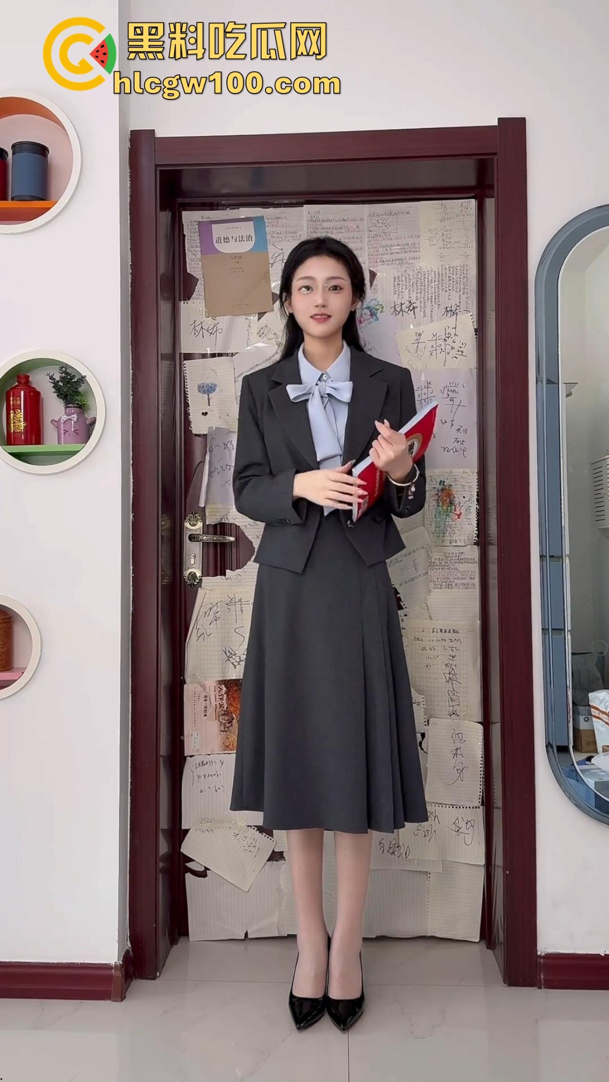 体制内四眼小仙女or夜店骚到极致包臂裙浪货,一本正经vs放飞自我,哪个才是你心中的绝对感觉?