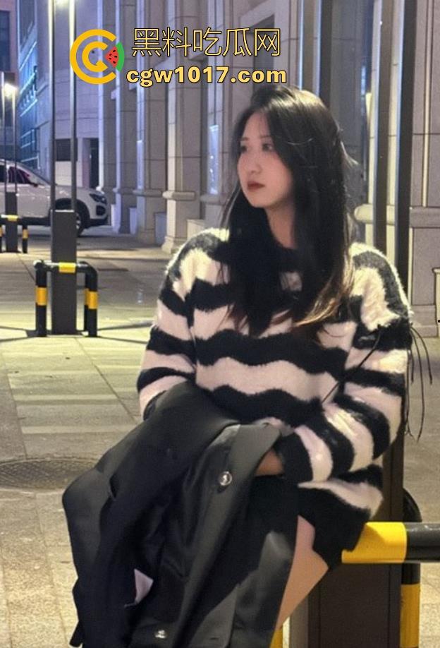 瓜友真实投稿曝光!西南昌豫章师范学院微胖前女友【张嘉雯】跳蛋震颤蜜穴淫水流淌,露脸后入猛操,这身材真有料!