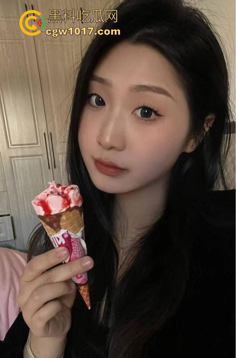 瓜友真实投稿曝光!西南昌豫章师范学院微胖前女友【张嘉雯】跳蛋震颤蜜穴淫水流淌,露脸后入猛操,这身材真有料!